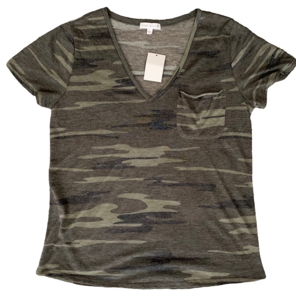 NWT socialite camouflage pocket T-shirt